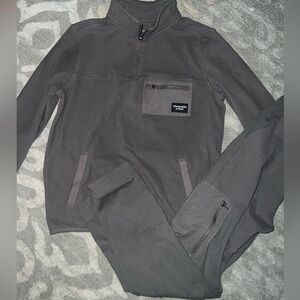 Boys Abercrombie Kids 2 pc grey sweat outfit